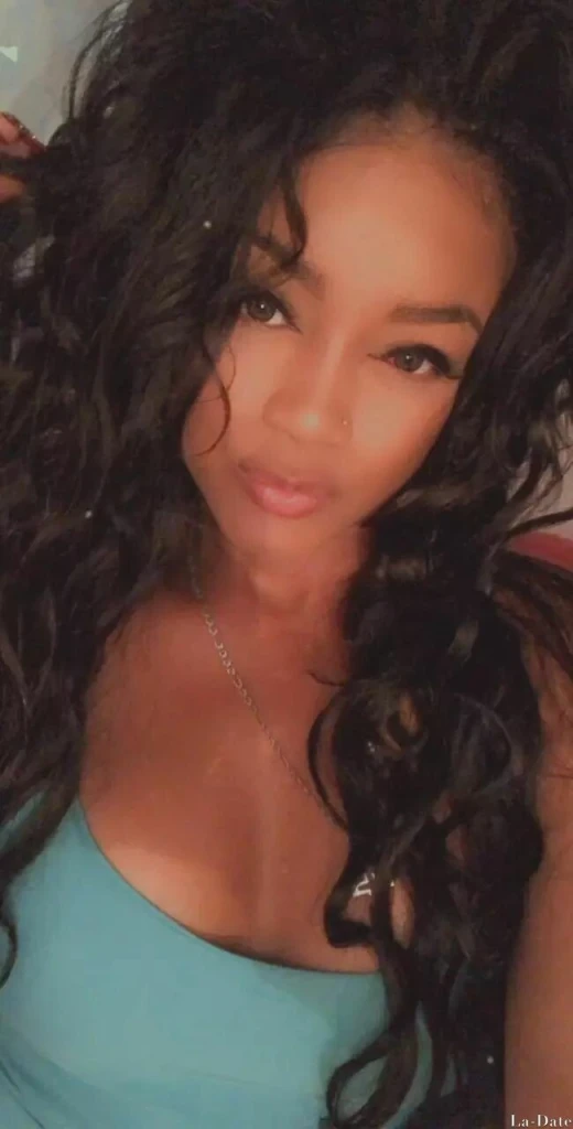 Andrea Profile image 2