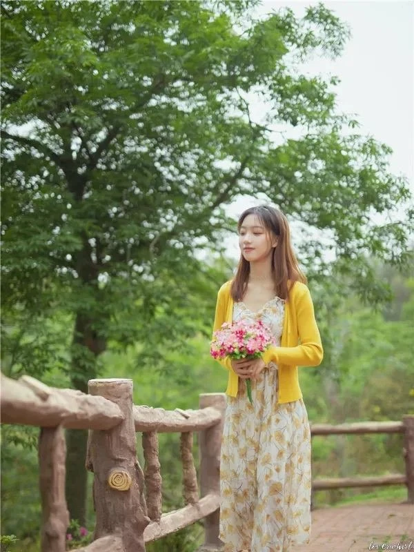 Xin Xi Profile image 2