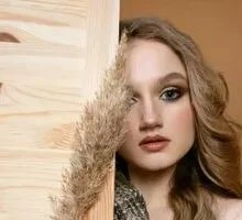Veronica Profile image 3