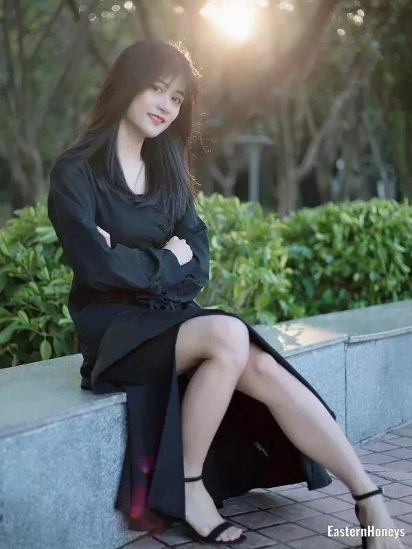 Nicole Profile image 4