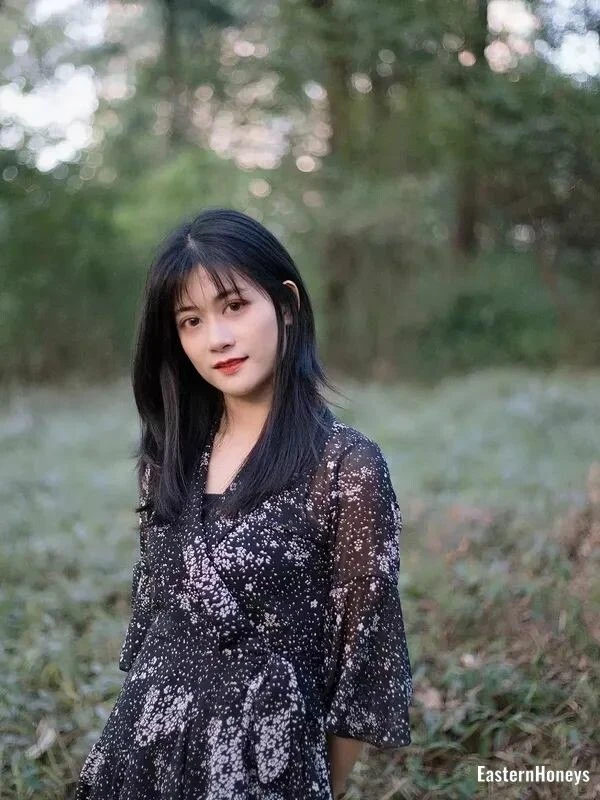 Nicole Profile image 3