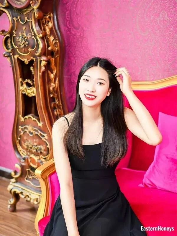 Xiaoru Profile image 1