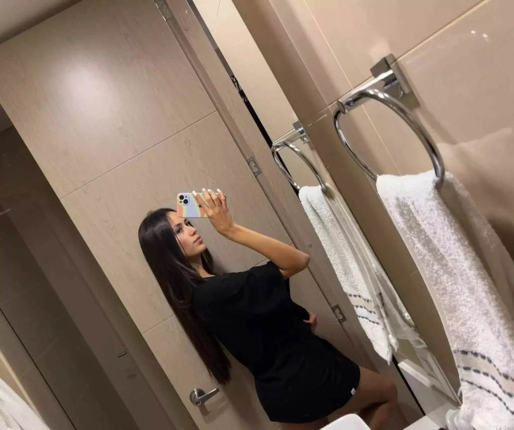 Lucy Profile image 2