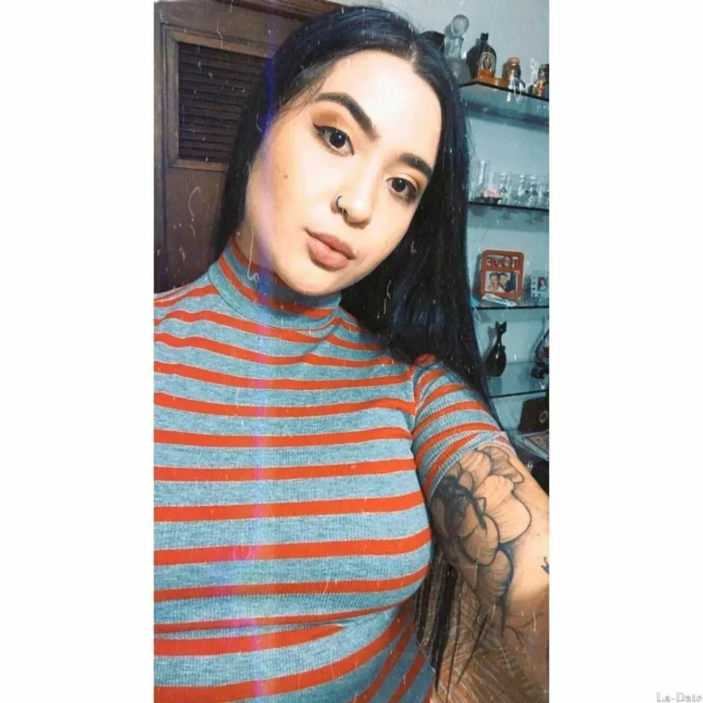 Daniela Profile image 1