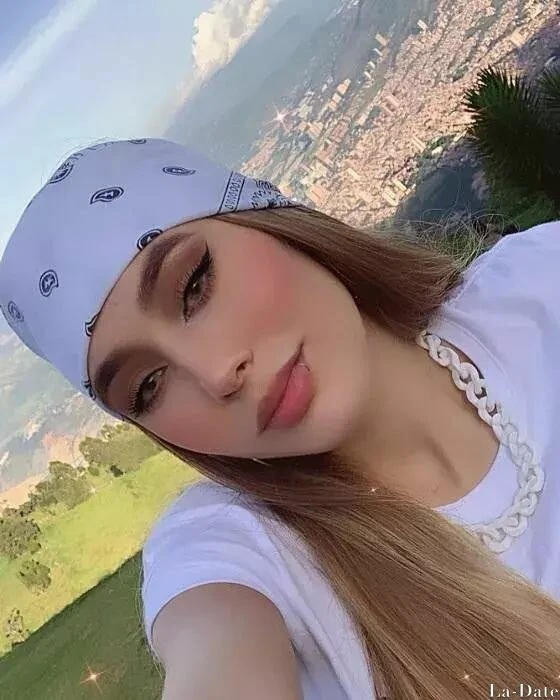 Johana Profile image 4