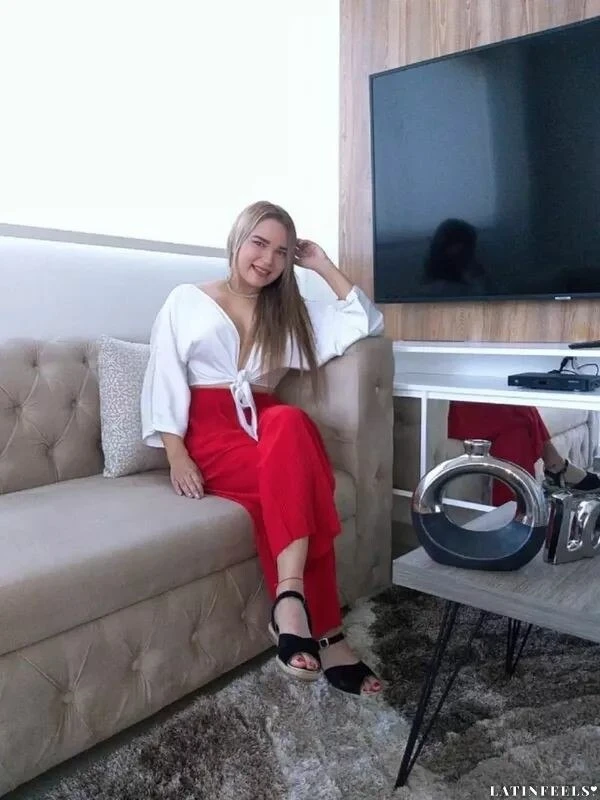 Emily Profile image 3