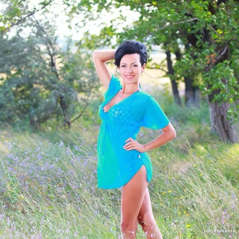 Anna Profile image 1