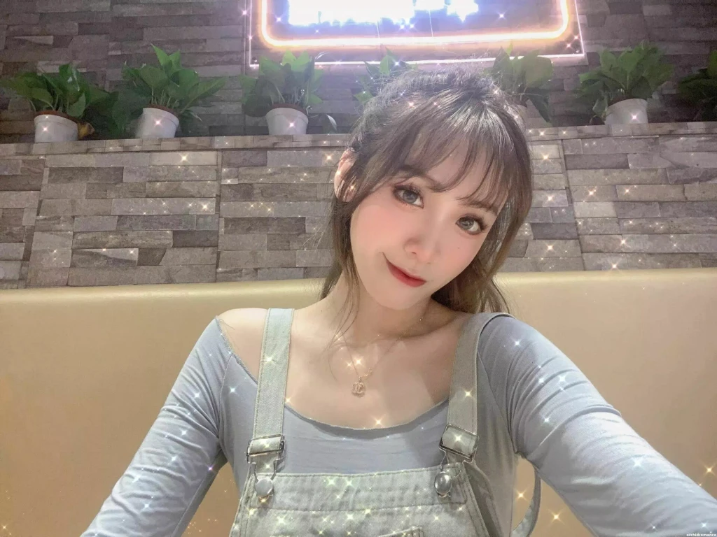 Xiaoyun Profile image 2