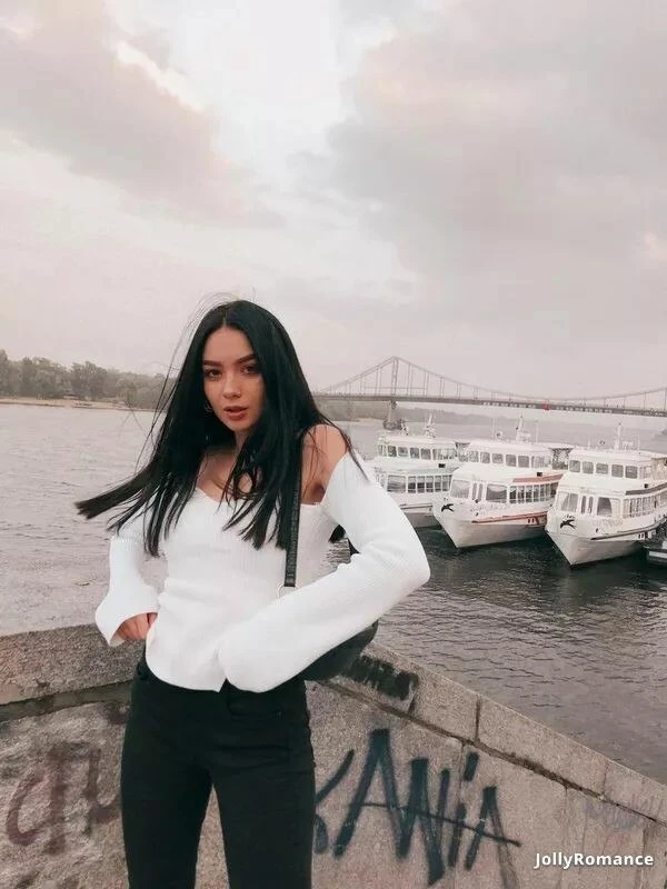 Nadezhda Profile image 4