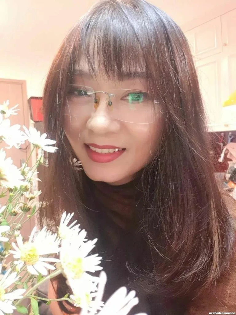 Tini Profile image 2