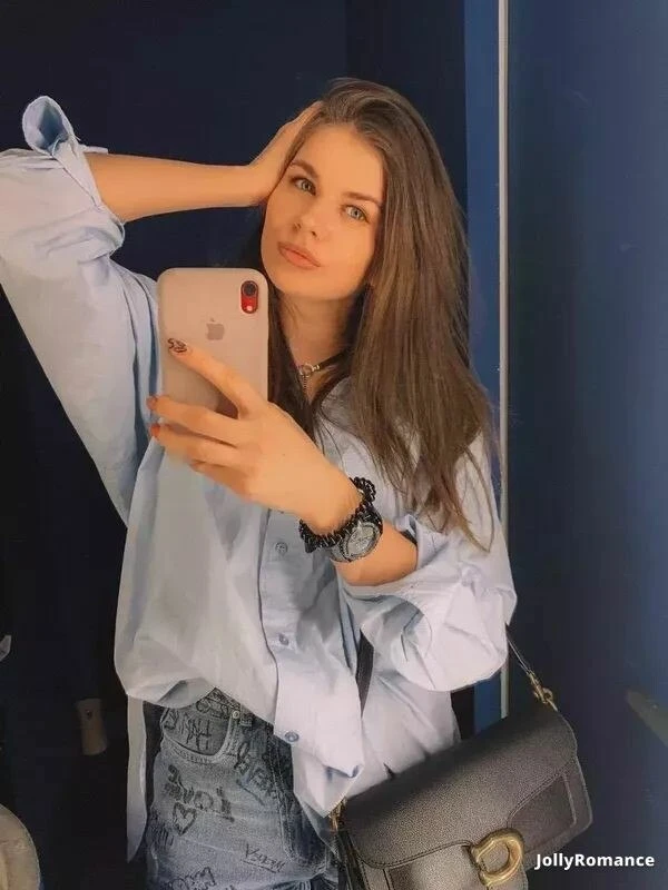 Lyubov Profile image 3