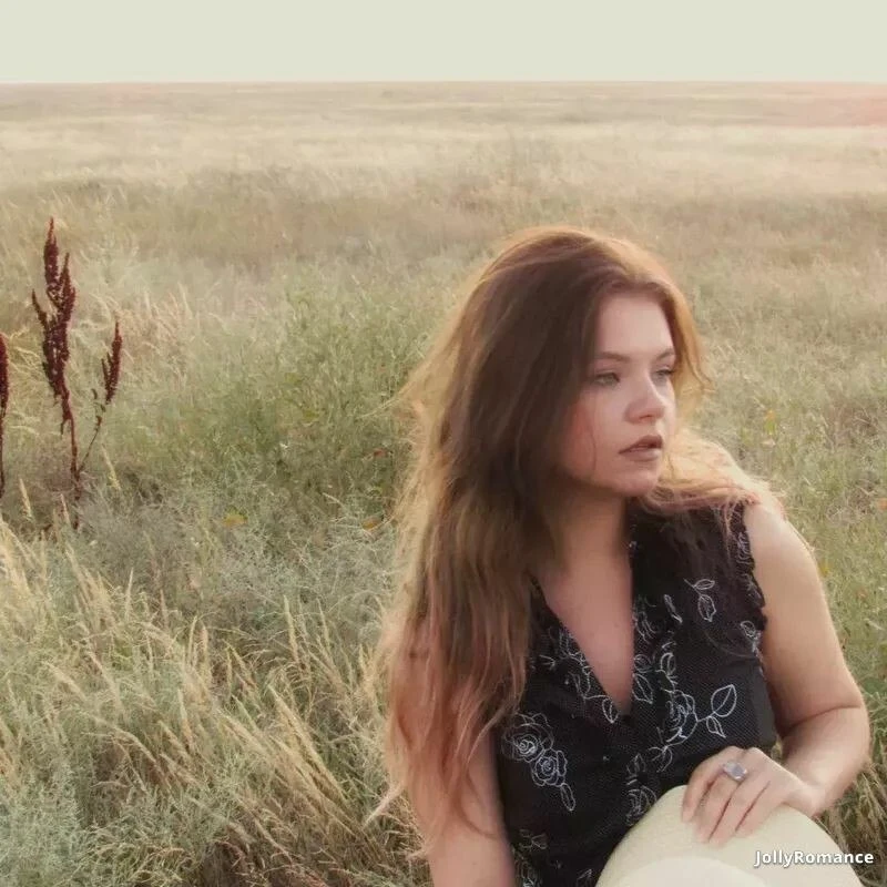 Elena Profile image 1