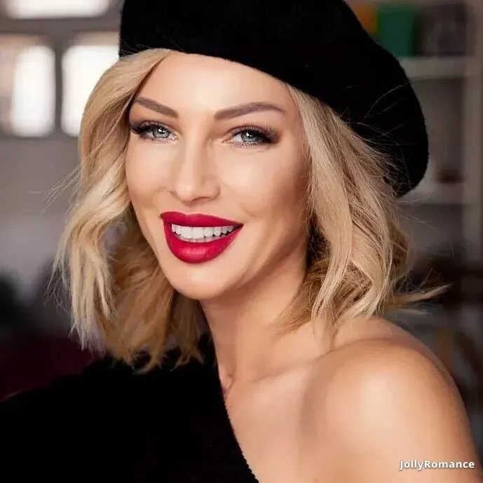 Maria Profile image 3