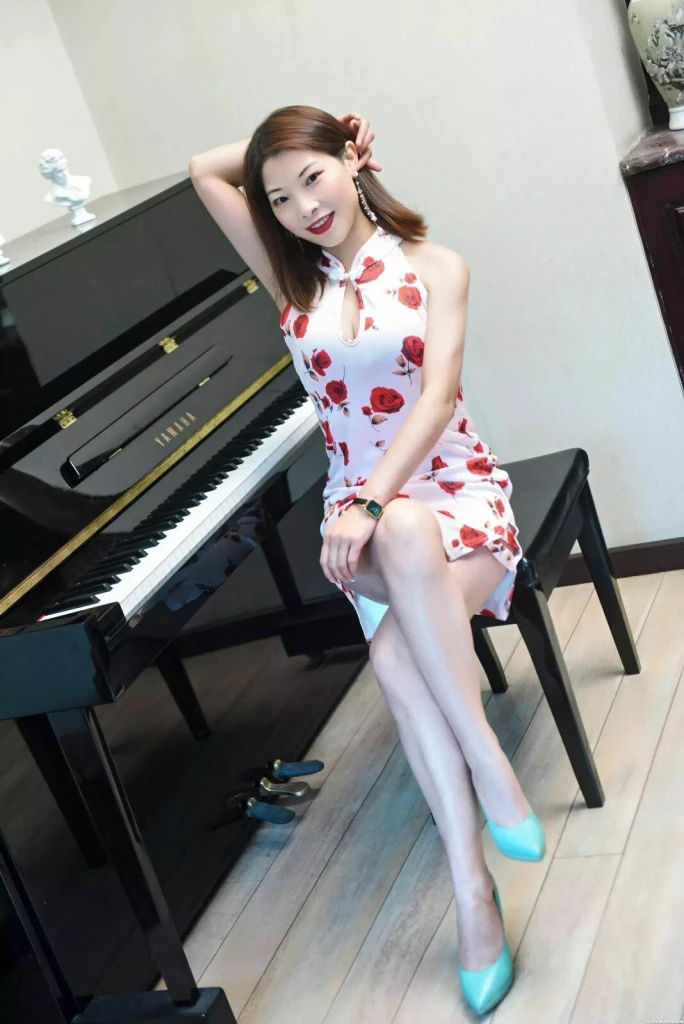 Elin Profile image 4