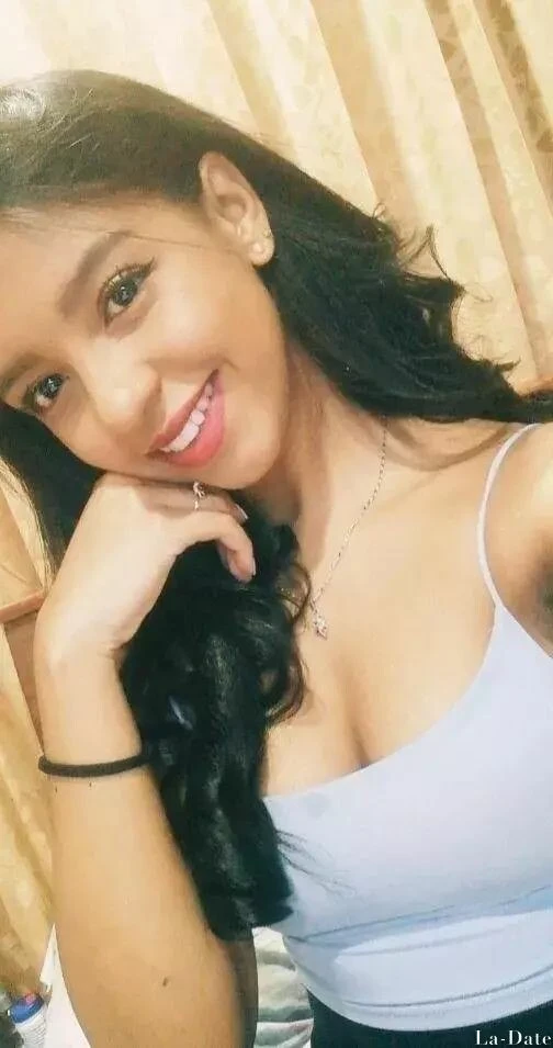 Estefania Profile image 3