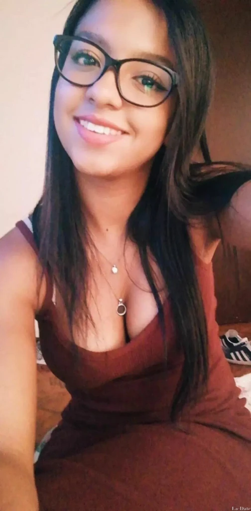 Estefania Profile image 4