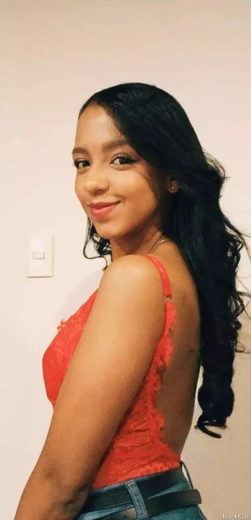 Estefania Profile image 1