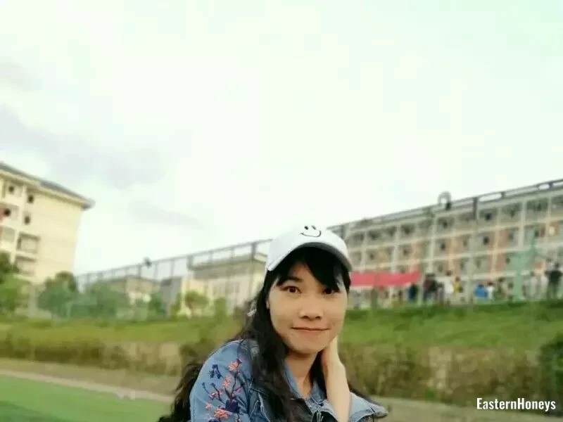 Lingyan Profile image 4