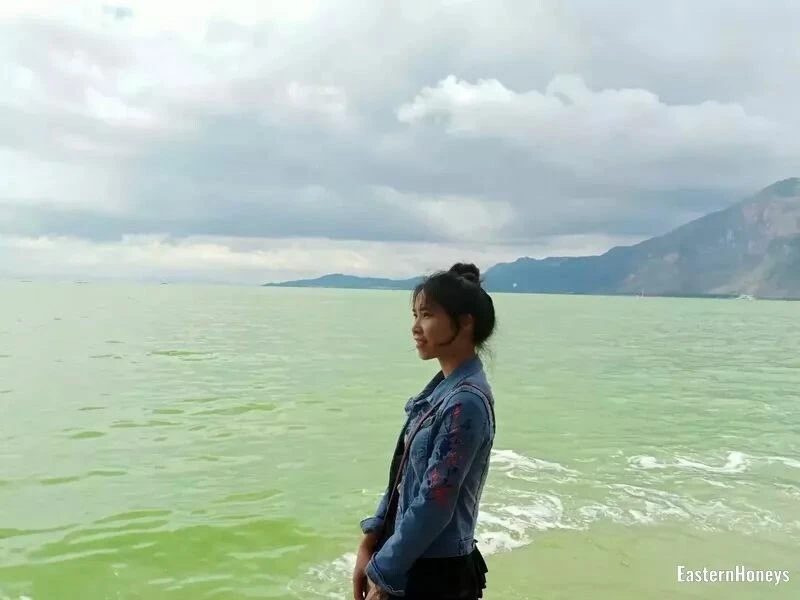 Lingyan Profile image 3