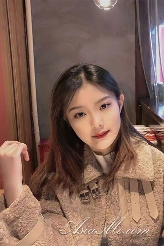 Liying Profile image 1