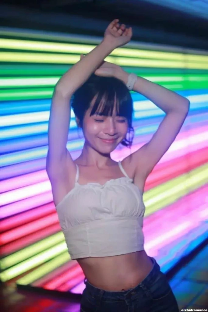 Chalee Profile image 1