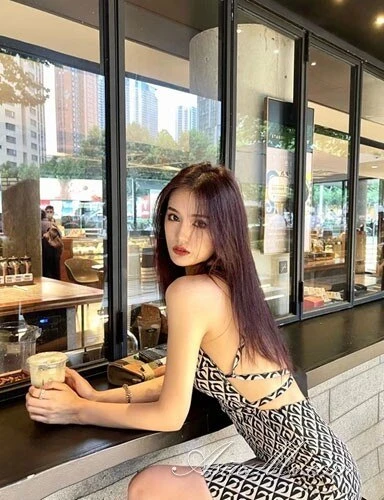 Tiya Profile image 1