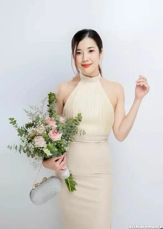 Apina Profile image 4