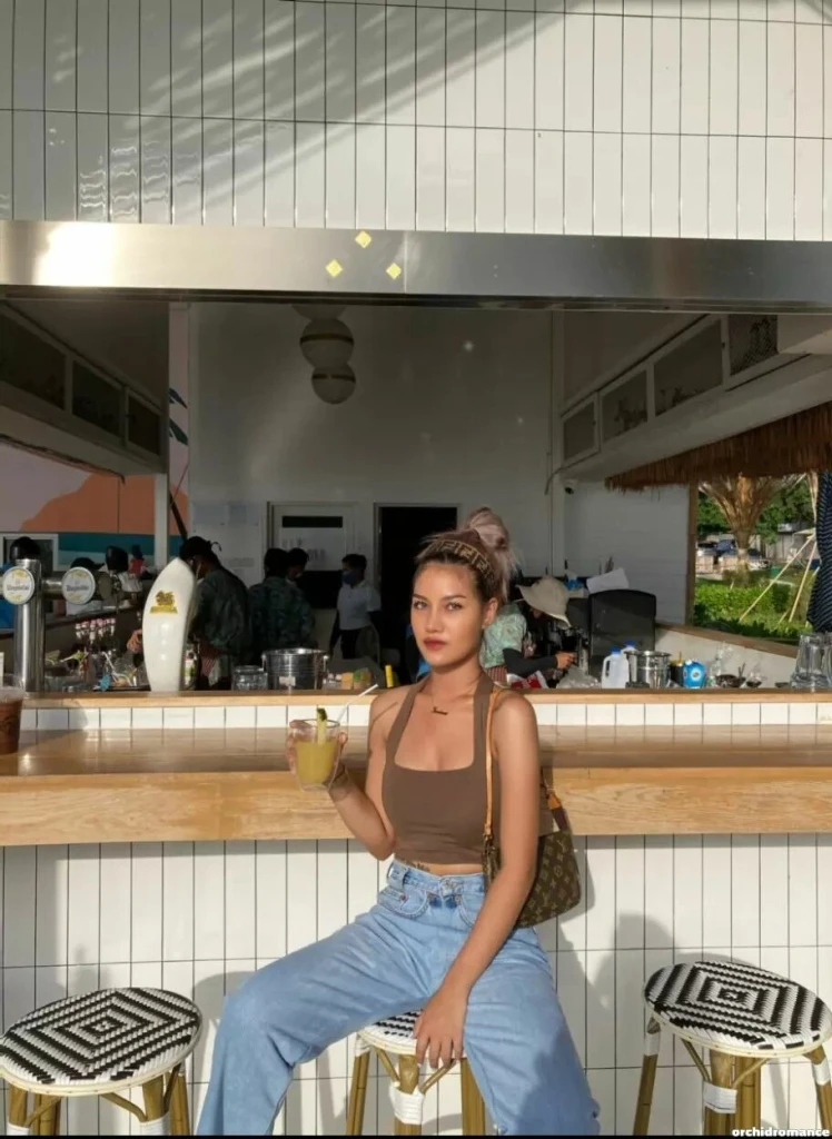 Wannee Profile image 3