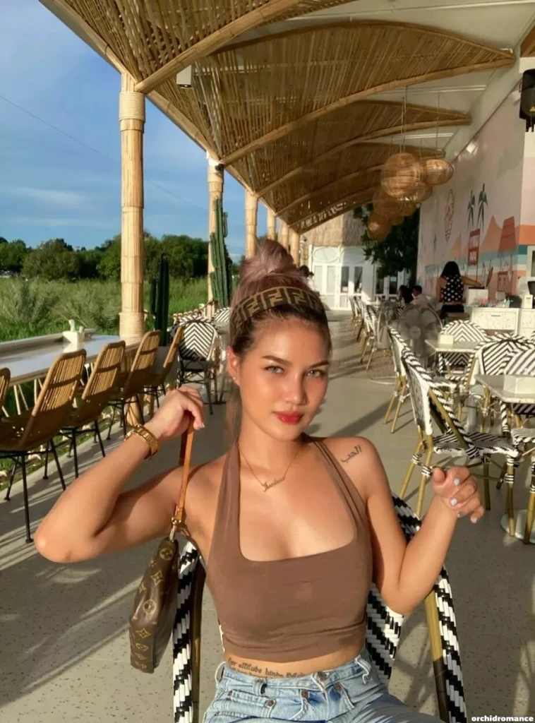 Wannee Profile image 2