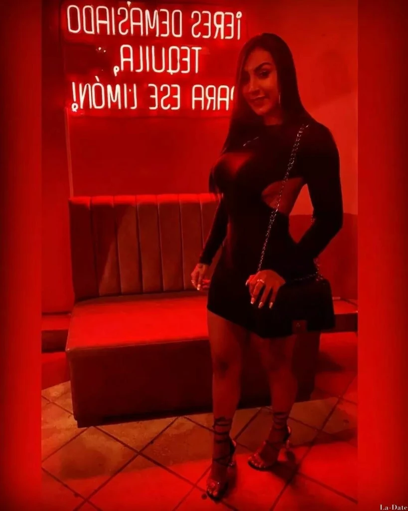 Valentina Profile image 4