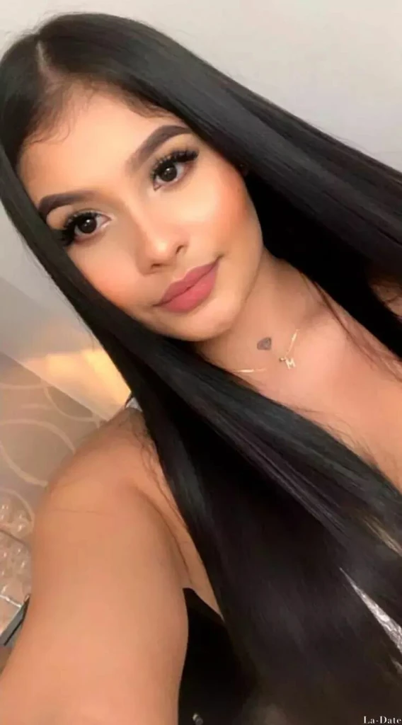 Erika Profile image 3