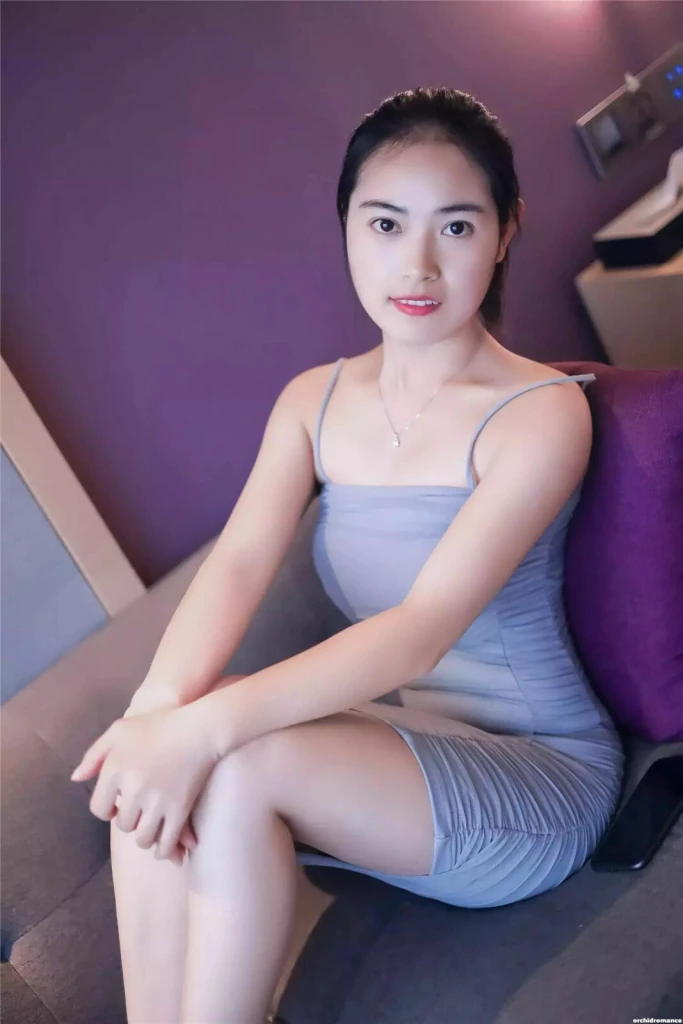 Chun Ling Profile image 3