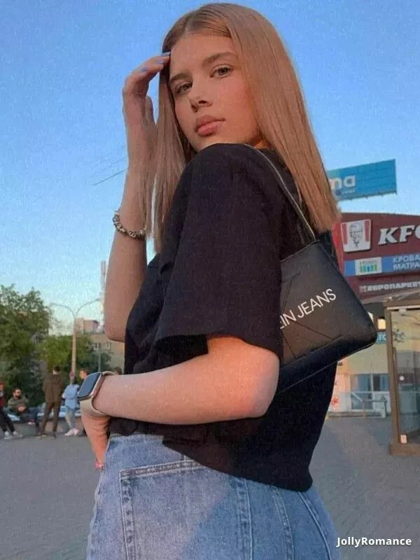 Aida Profile image 2