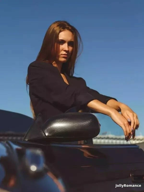 Yana Profile image 2