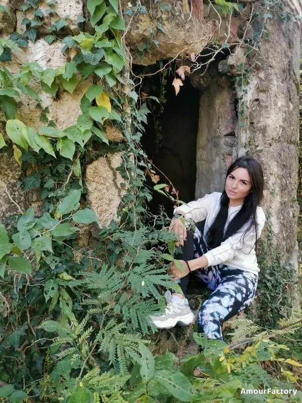 Aziza Profile image 2