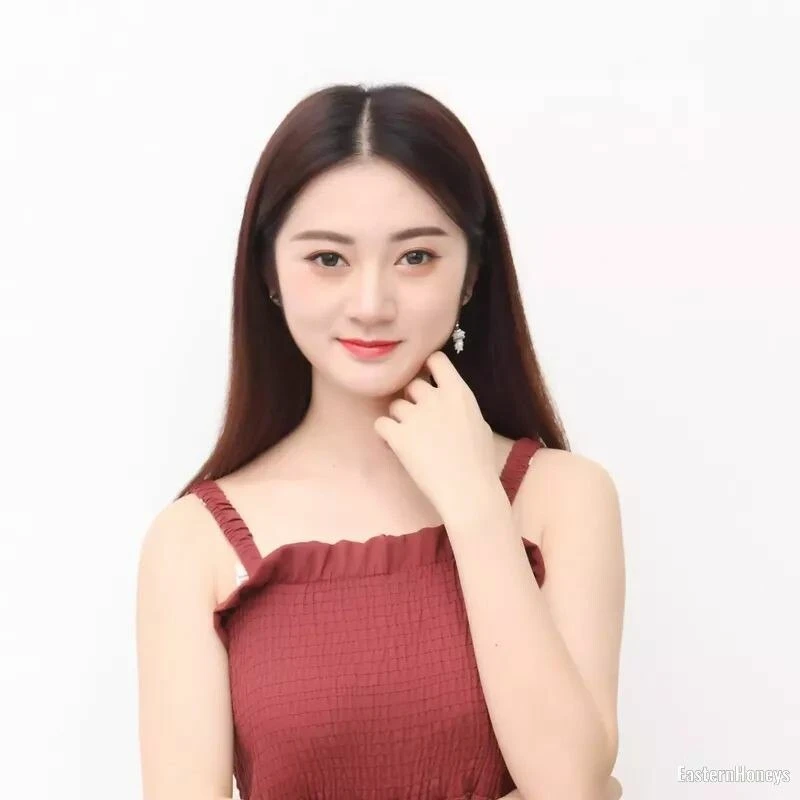 Crystal Profile image 2