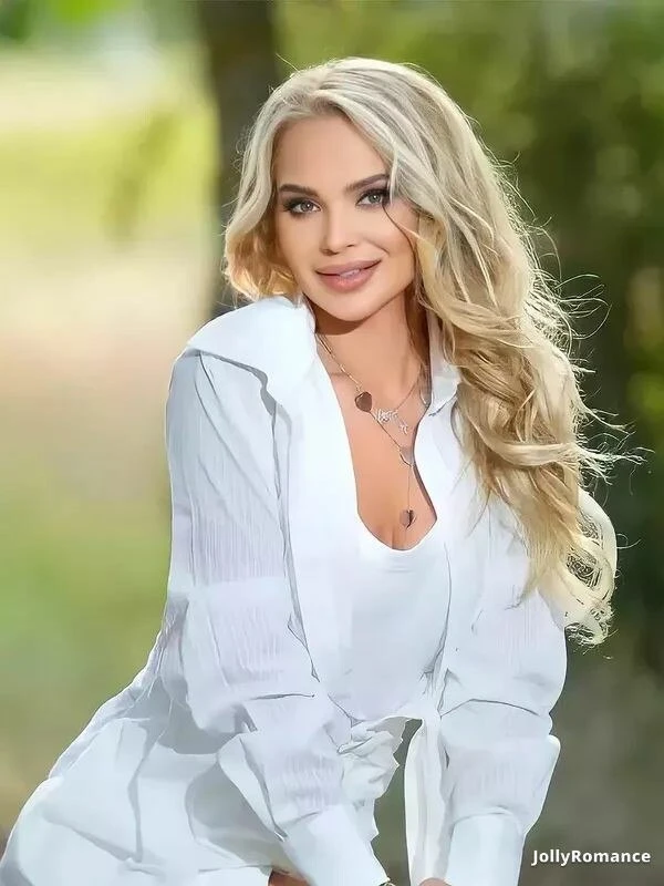 Maria Profile image 2