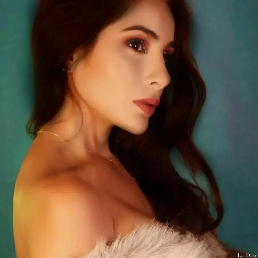 Diana Profile image 3