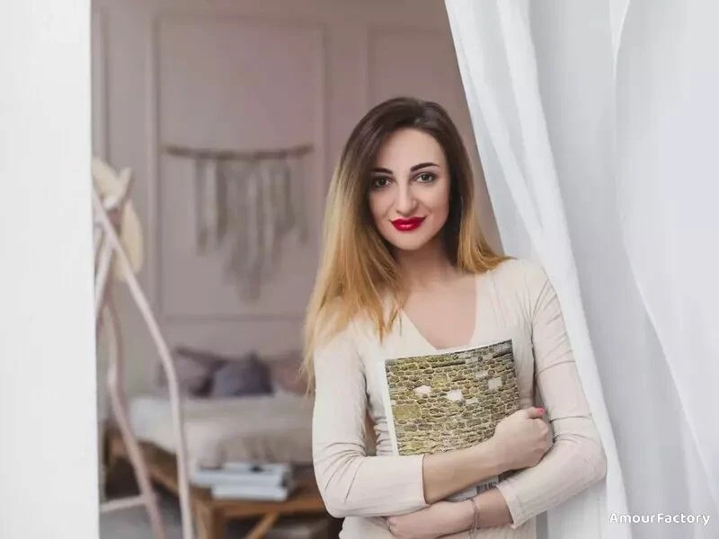 Aleksandra Profile image 2