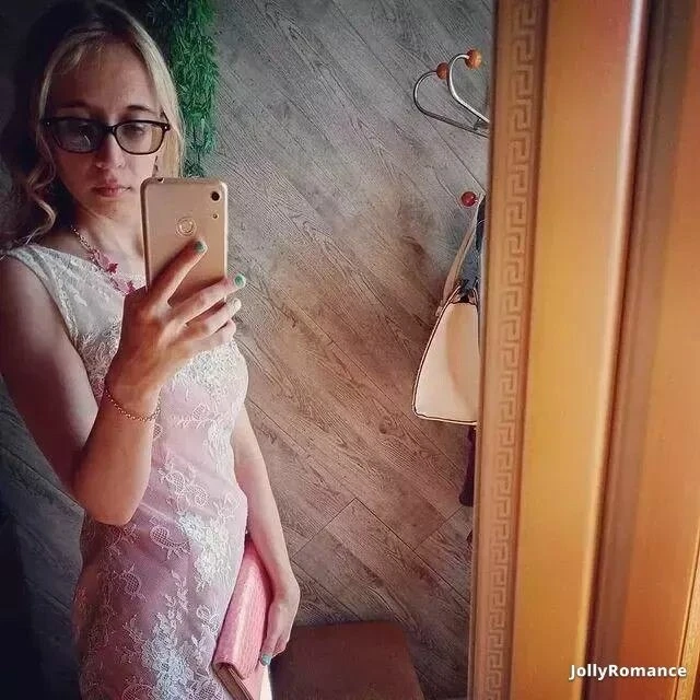 Karina Profile image 1