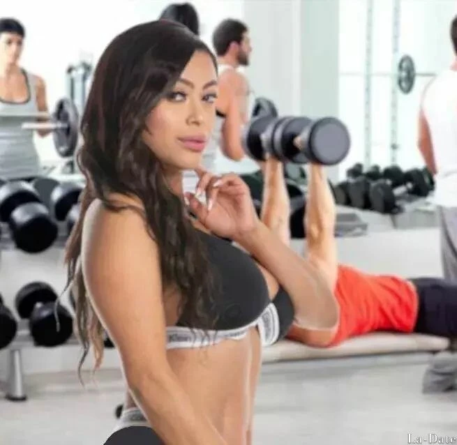 Sara Profile image 3