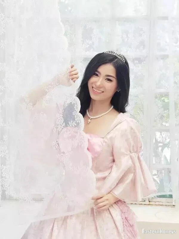 Araya Profile image 2