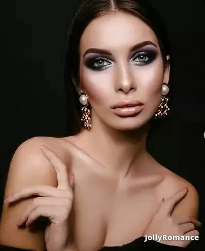 Elena Profile image 1