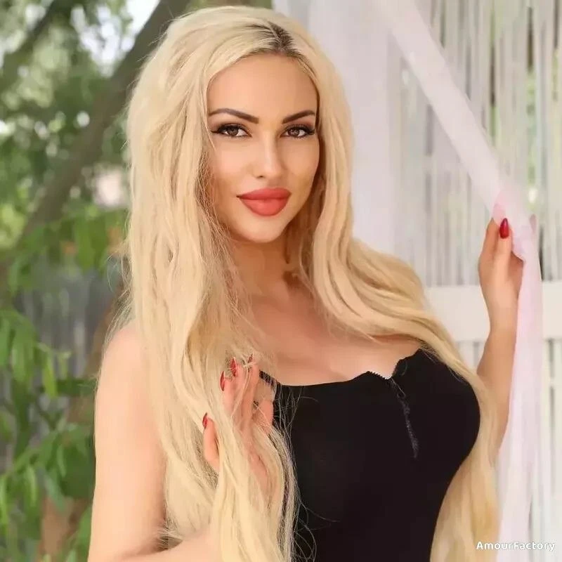 Anna Profile image 4