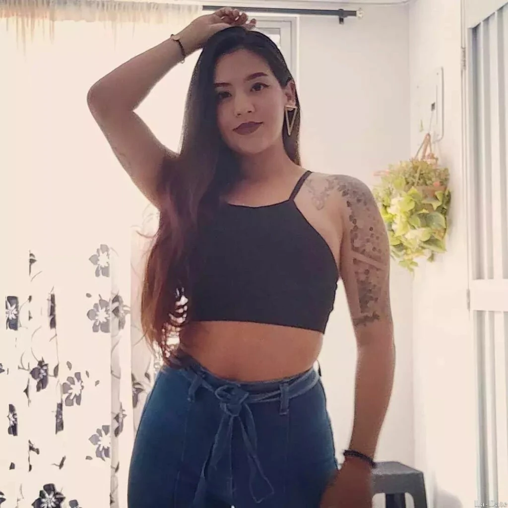 Shirley Profile image 3