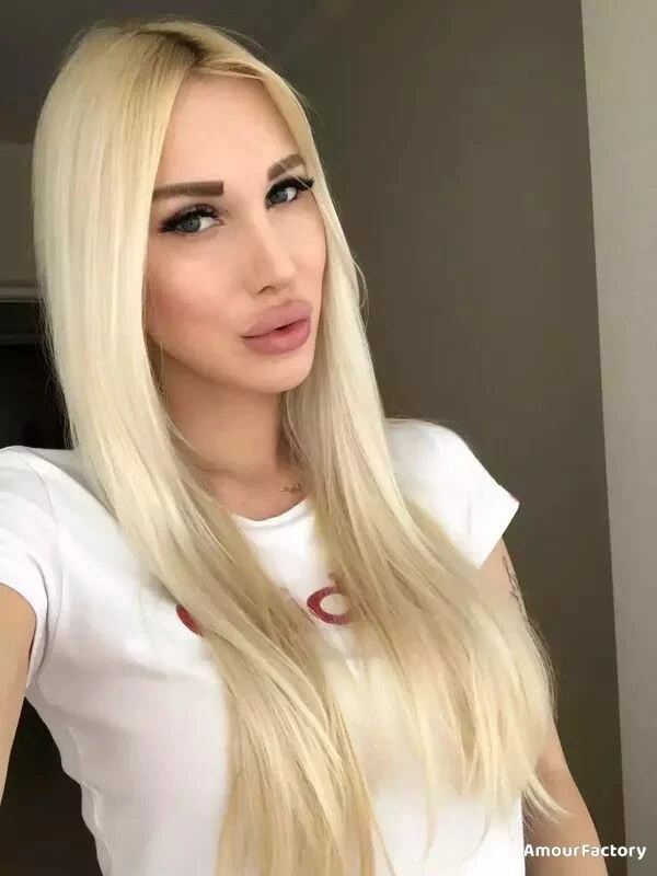 Ekaterina Profile image 3