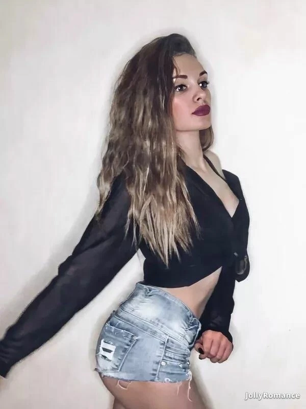 Kristina Profile image 3