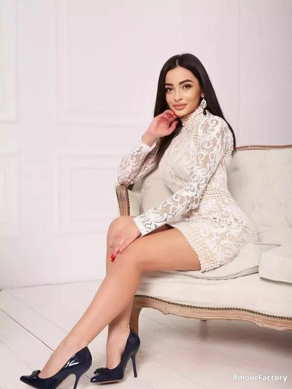 Alina Profile image 1