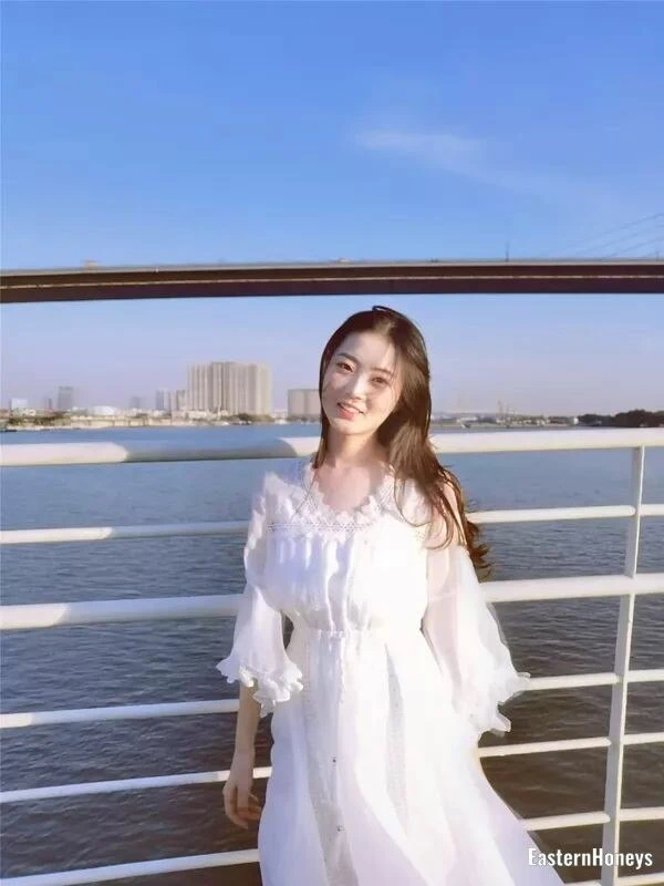 Liangzai Profile image 1