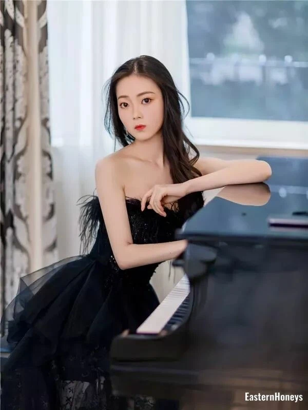 Liangzai Profile image 4